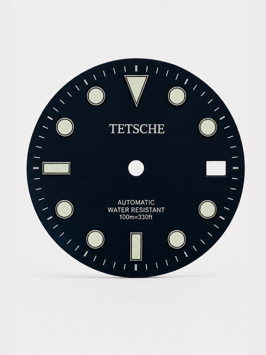 A classic Black dive-inspired dial with a clean, balanced design. The applied hour markers and bold 12 o’clock index provide excellent visual structure, while the subtle sunburst finish adds depth as the light moves across the dial.

Designed to work beautifully in both sporty and more understated builds.

Details

28.5 mm diameter
Applied hour markers
Date window at 3 o’clock
Sunburst finish
Designed for automatic watch builds