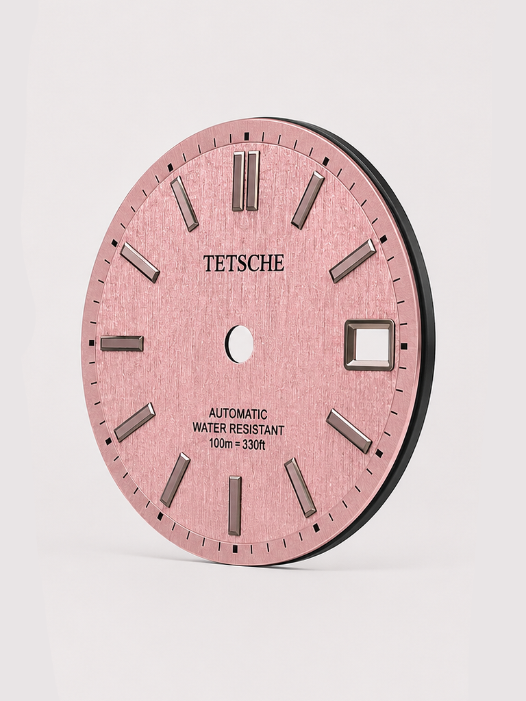 A distinctive vintage-inspired dial with a textured surface that gives every watch build a strong sense of character. The applied baton hour markers and contrasting outer minute track create a clean structure, while the textured finish brings depth and a subtle 1970s-inspired personality.

A great choice for a watch build that stands out without losing its classic feel.

Pink
* 28.5 mm diameter
* Applied baton hour markers
* Textured dial finish
* Detailed outer minute track
* Date window at 3 o’clo